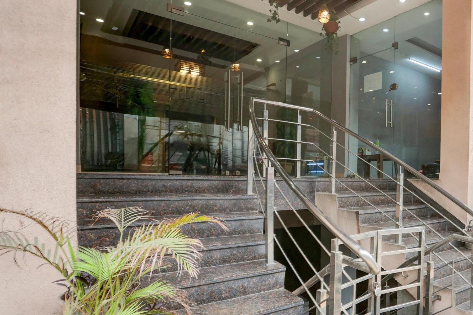 Super Collection O Railway Station Road Near Clock Tower Hotel ลูดิฮานา ภายนอก รูปภาพ